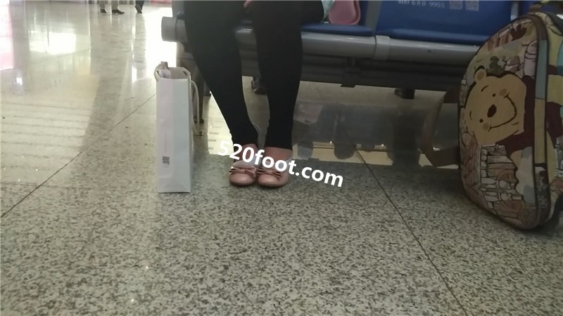 G2365����ʱ����Ĵ���С��[00_00_01][20170408-124158-1].JPG