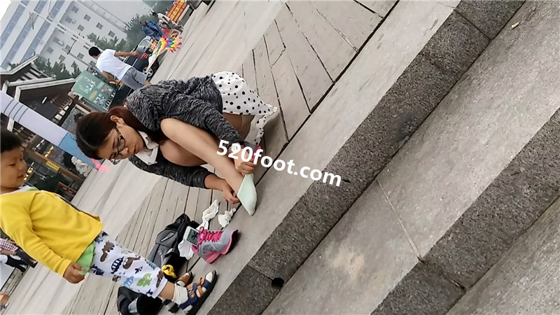 G2499����С�ٸ���������Ь[00_02_18][20170504-163434-2].JPG