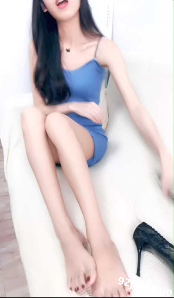 Y292�㶫����Ů��20180505.mp4_015229.999.jpg