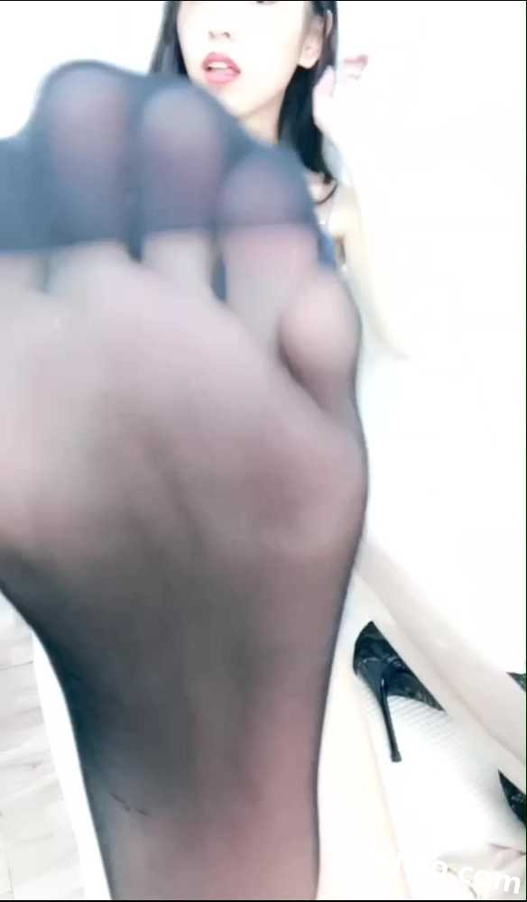 Y292�㶫����Ů��20180505.mp4_012320.000.jpg